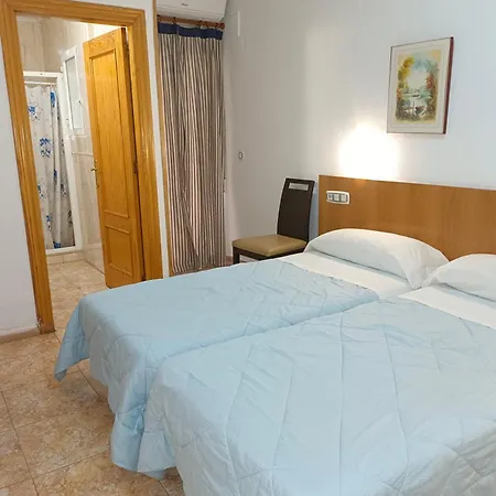 게스트하우스 Gran Via Levante 3*