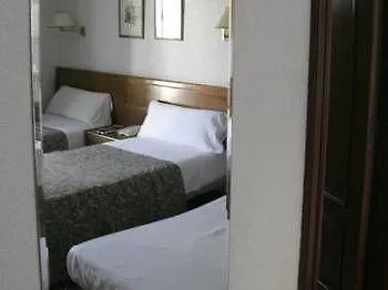 게스트하우스 Gran Via Levante 3*