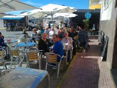 Gran Via Levante 招待所 2*