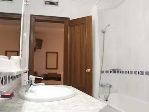 Gran Via Levante 3* Торевьиа